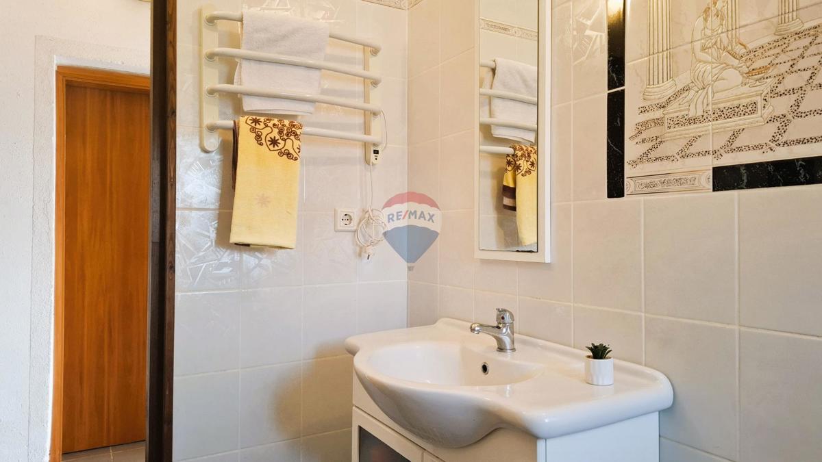 Novigrad, Appartamento bilocale con terrazza e vista mare, 34,48 m²