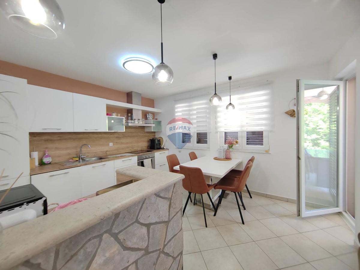 Appartamento Pinezići, Krk, 73m2