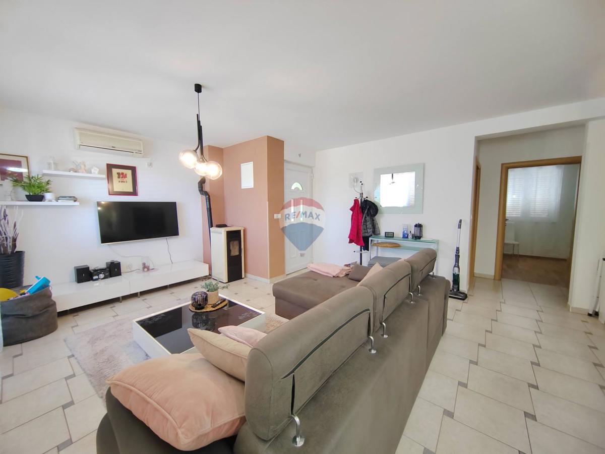 Appartamento Pinezići, Krk, 73m2