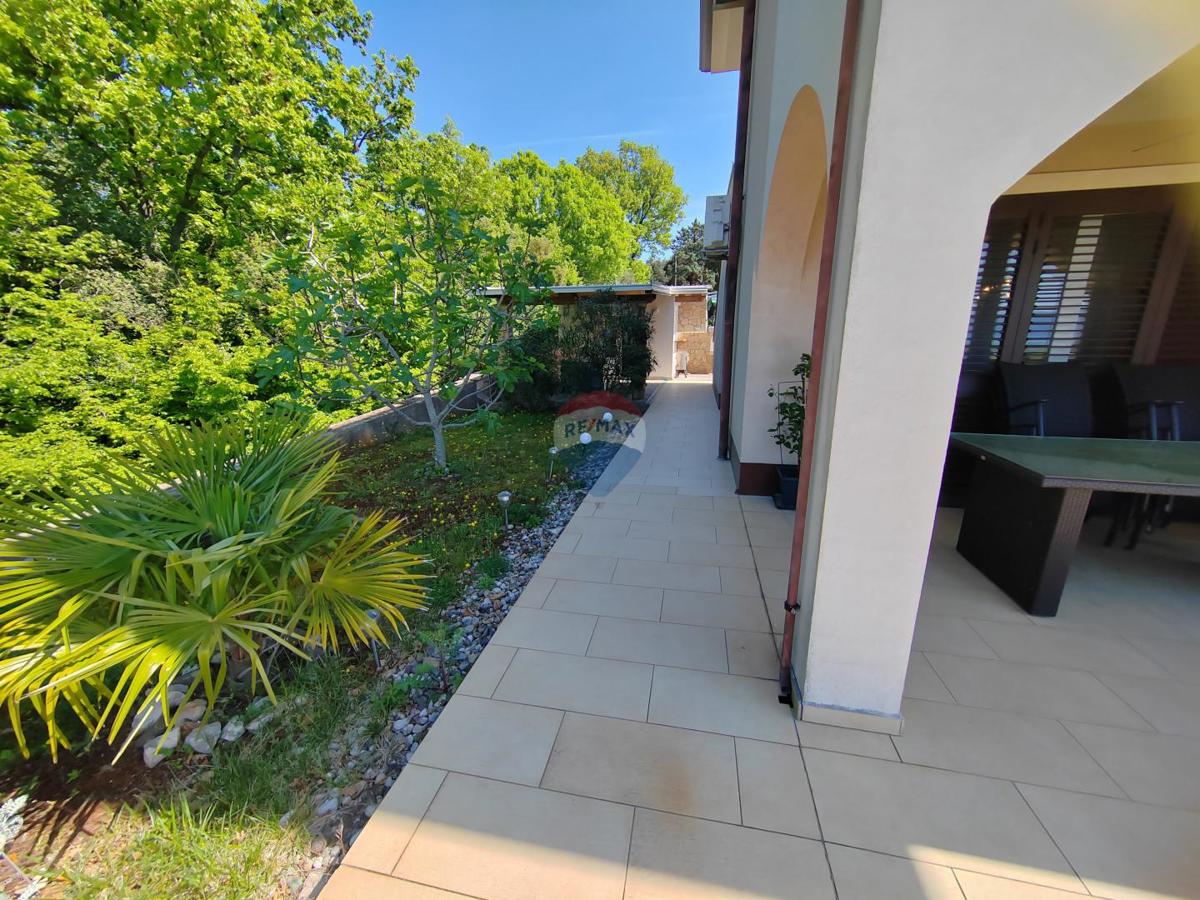 Appartamento Pinezići, Krk, 73m2