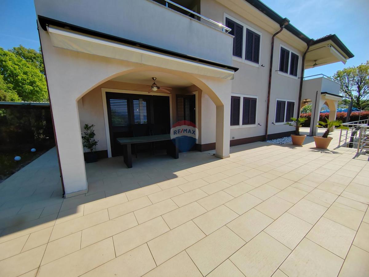 Appartamento Pinezići, Krk, 73m2