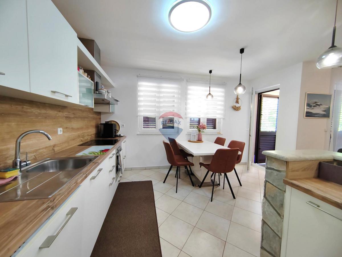 Appartamento Pinezići, Krk, 73m2