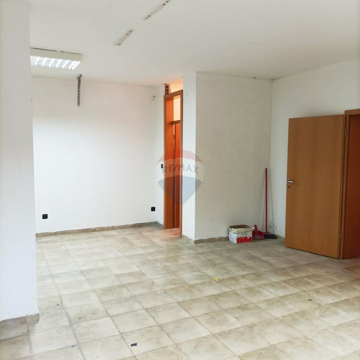 Attività commerciale Rešetari, Kastav, 108,30m2