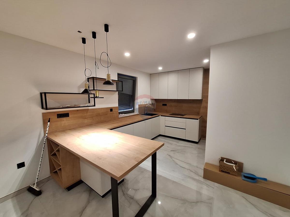 Appartamento Pobri, Opatija - Okolica, 168m2
