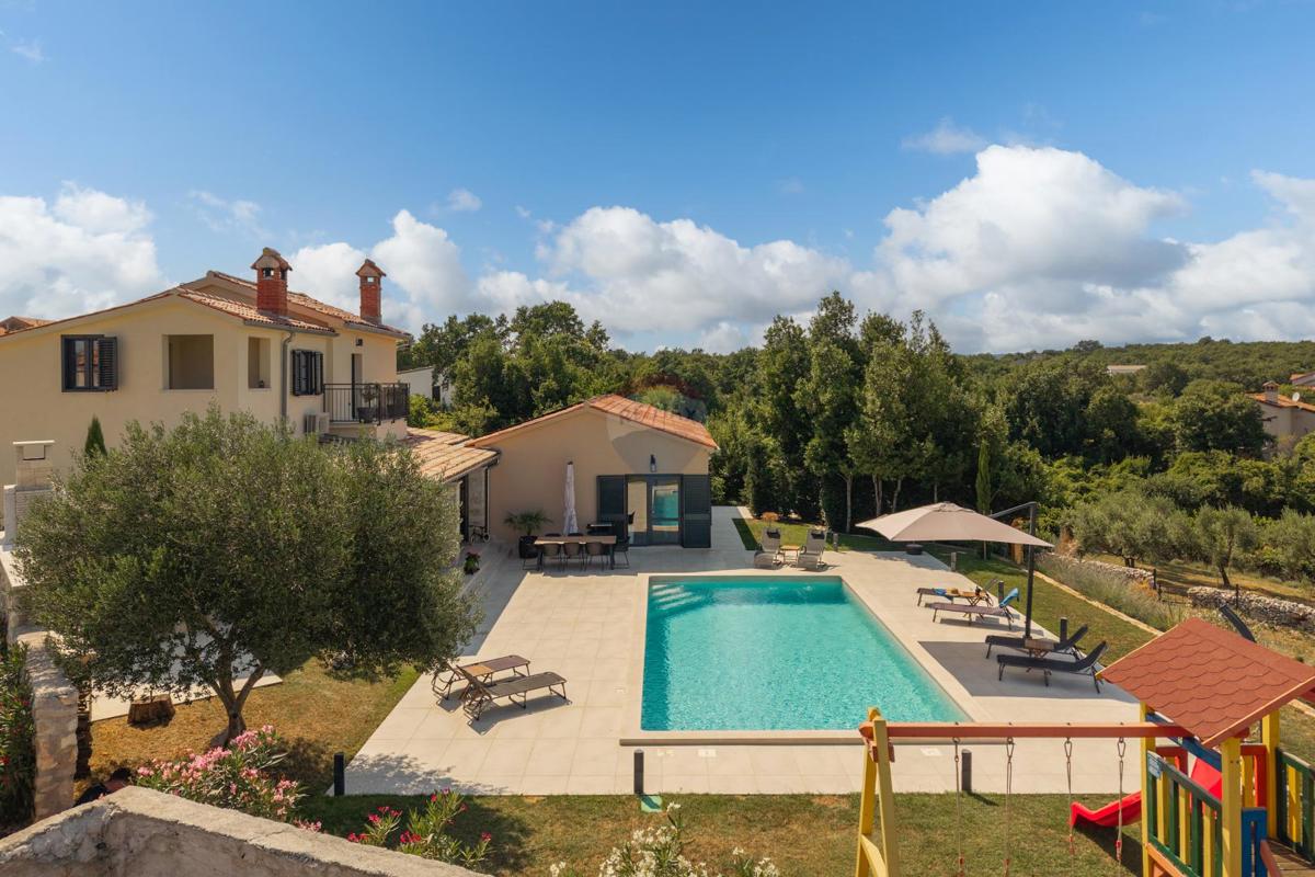Casa Kunj, Raša, 273m2