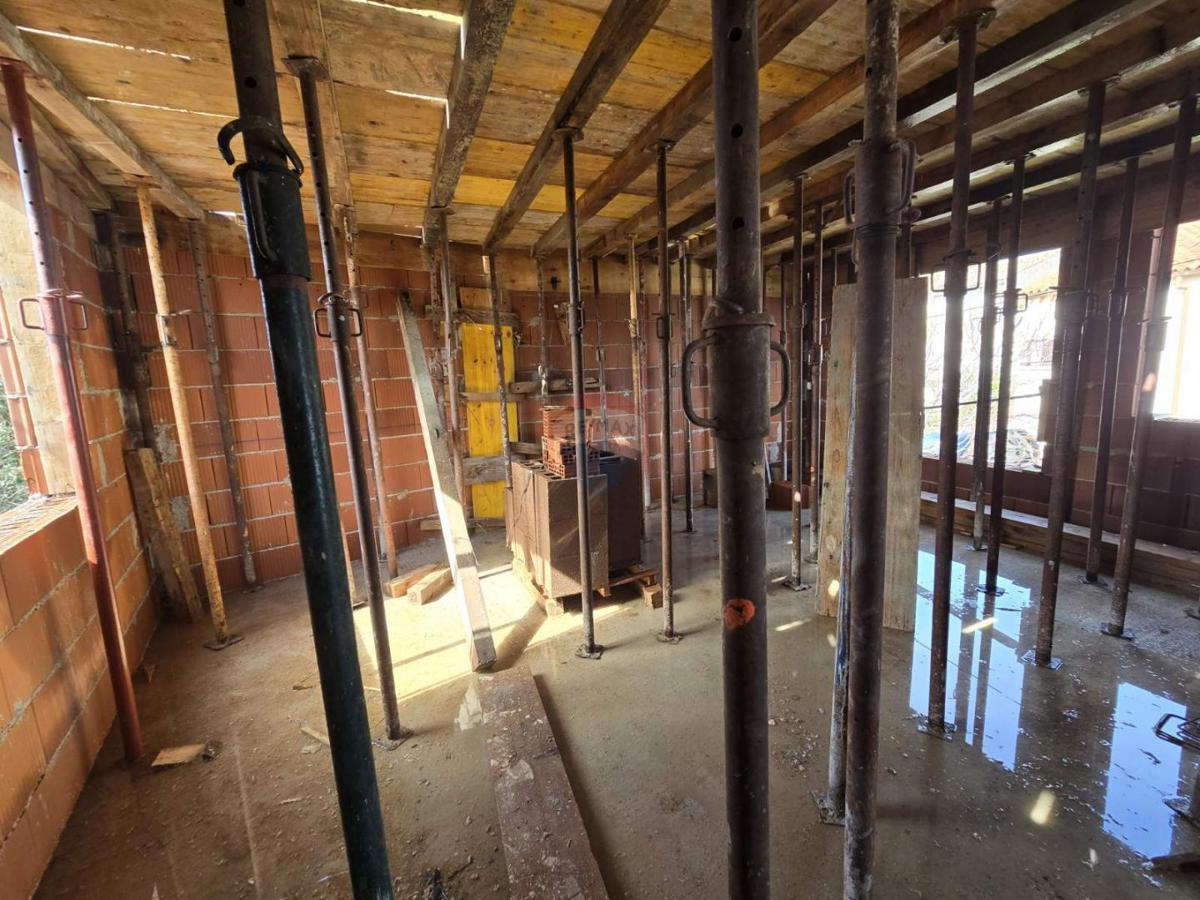 Appartamento Šikići, Pula, 62,51m2