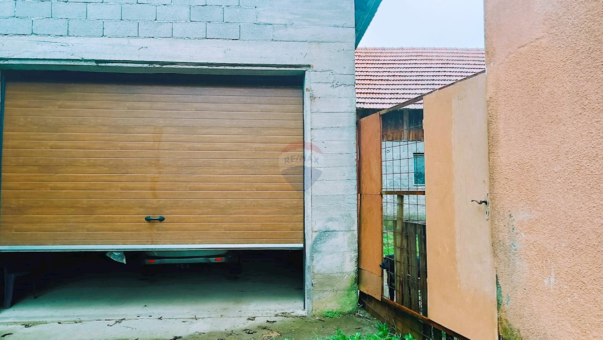 Casa Pothum Plaščanski, Plaški, 208m2