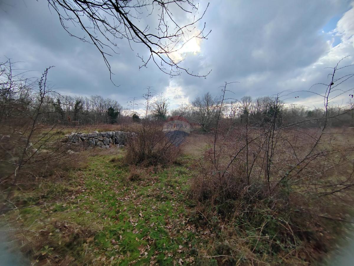 Terreno non edificabile Malinska, Malinska-Dubašnica, 8.560m2