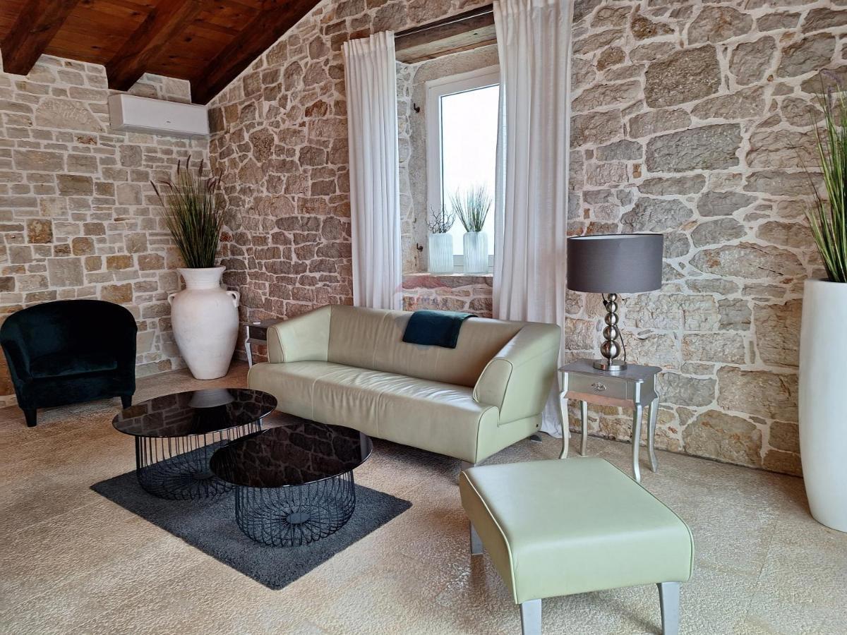 Casa Labinci, Kaštelir-Labinci, 350m2