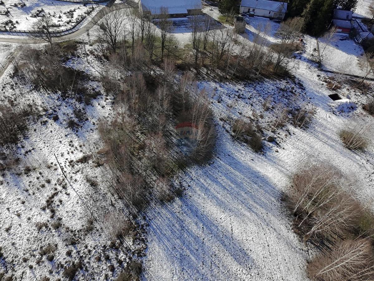 Vodoteč, Brinje – Casa per cacciatori con 8 ettari di terreno