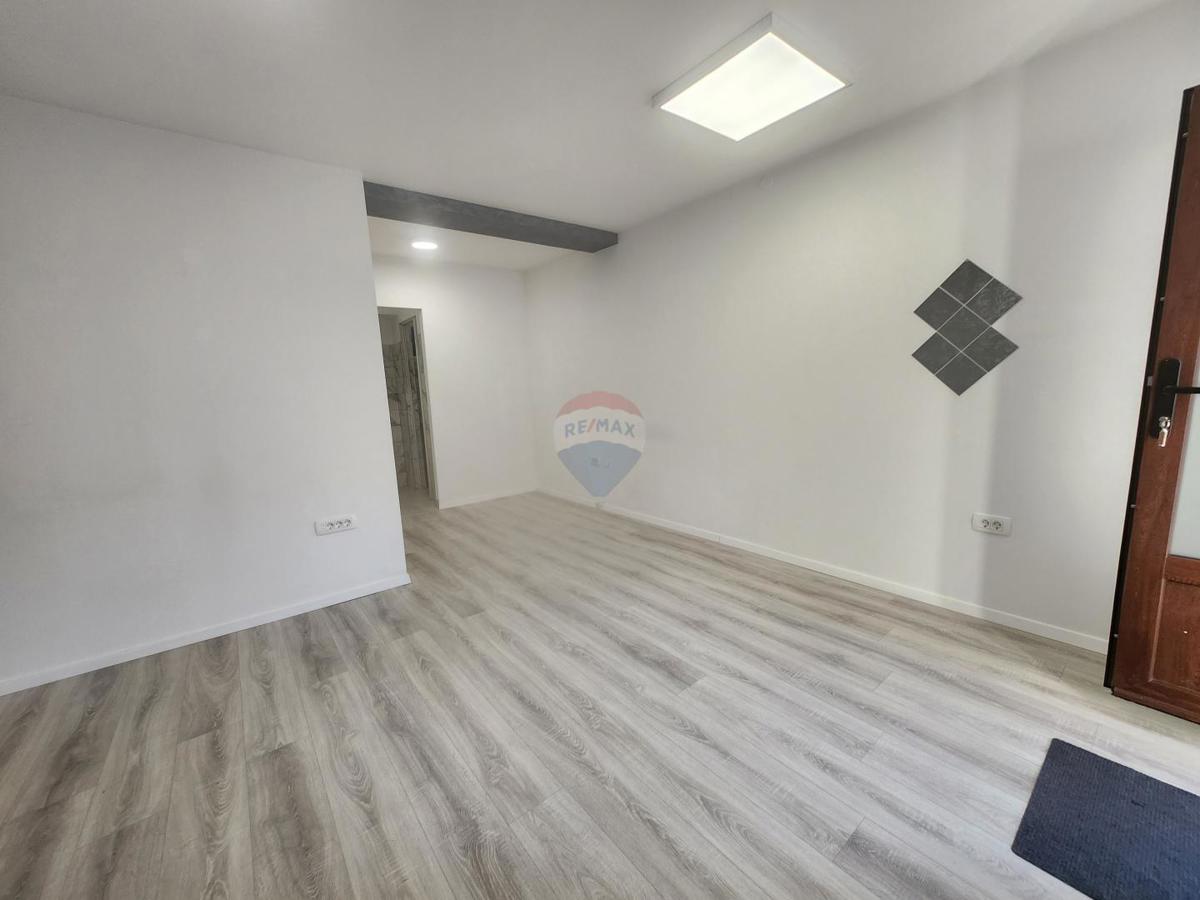 Attività commerciale Centar, Rijeka, 23,29m2