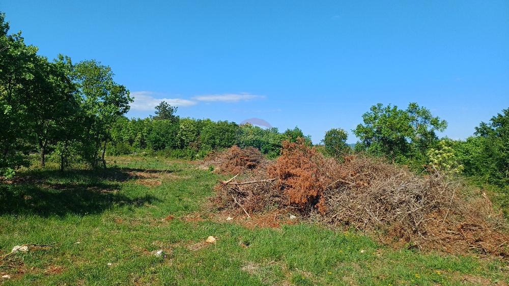 Terreno edificabile Belavići, Marčana, 1.085m2