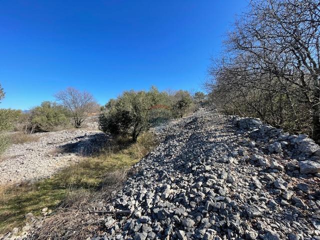 Terreno edificabile Vrbnik, 639m2