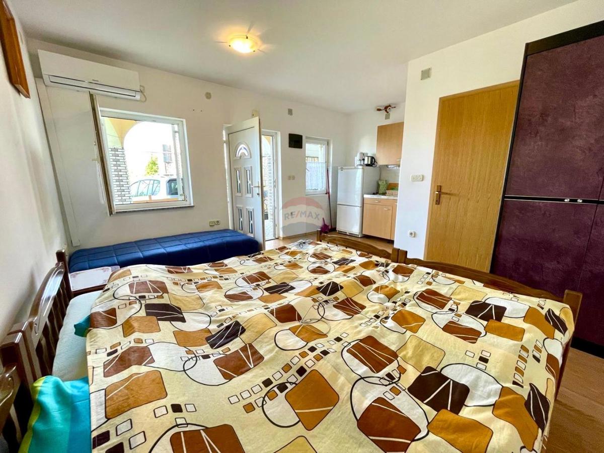 Novi Vinodolski – casa con 4 appartamenti