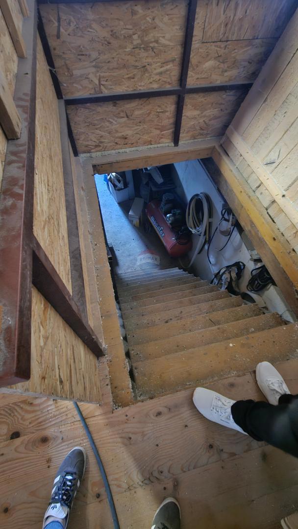 Attività commerciale Delnice, 1.000m2