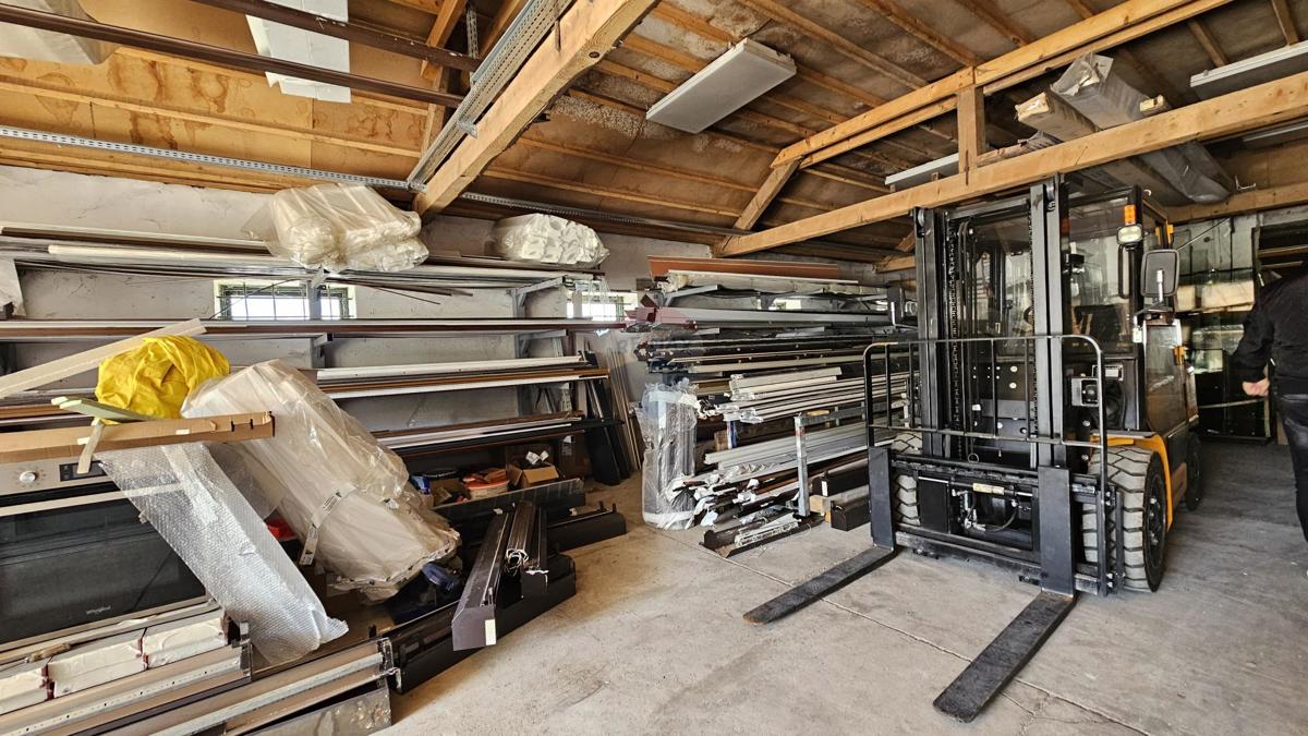 Attività commerciale Delnice, 1.000m2