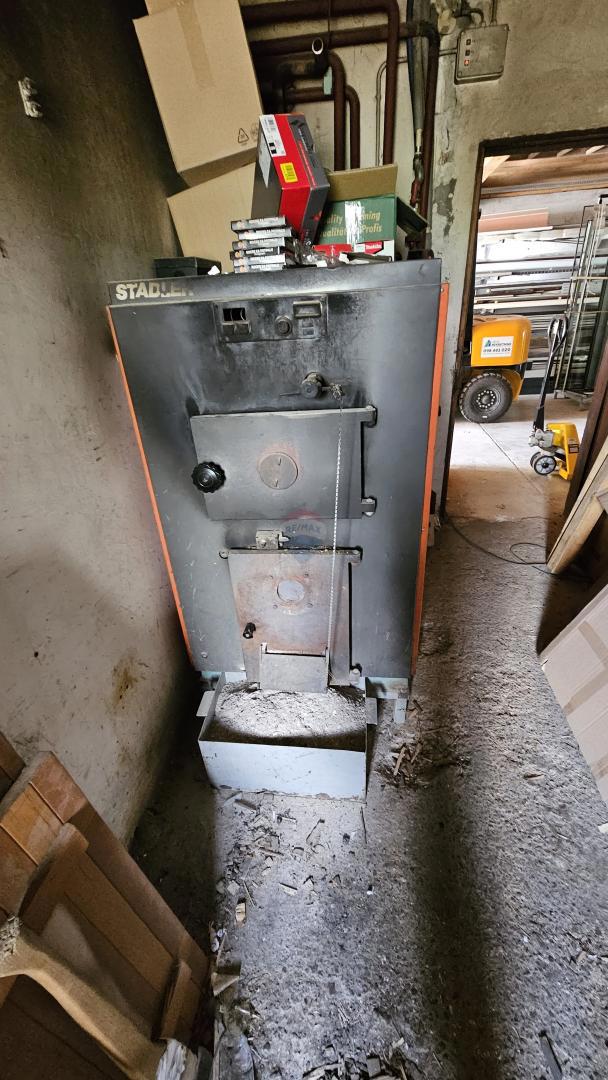Attività commerciale Delnice, 1.000m2