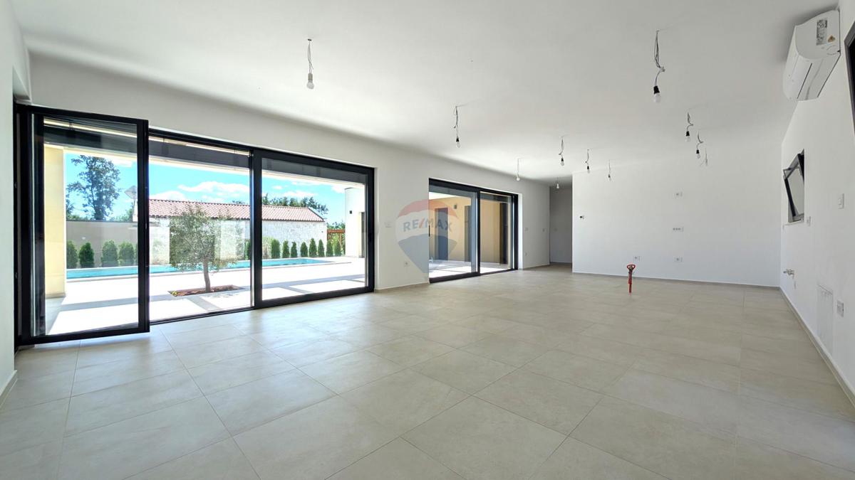 Casa Žminj, Moderna villa al piano terra con piscina a Žminj