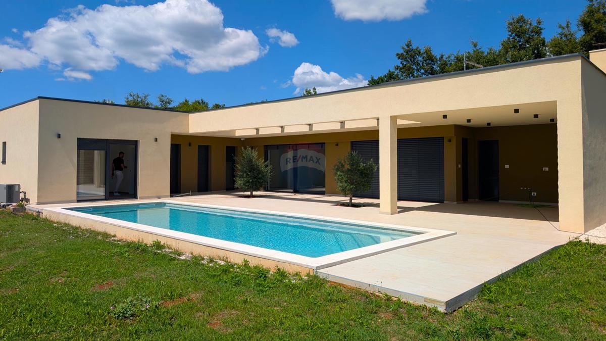 Casa Žminj, Moderna villa al piano terra con piscina a Žminj