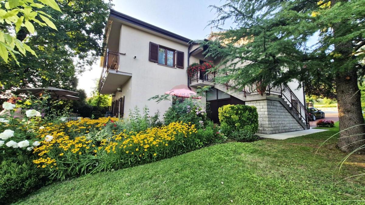 Pazin, Zarečje – Casa di 200 m² nella Natura, Verde e Vista sul Fiume