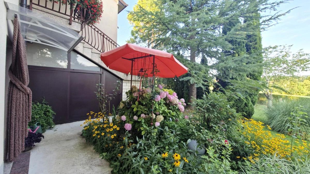 Pazin, Zarečje – Casa di 200 m² nella Natura, Verde e Vista sul Fiume