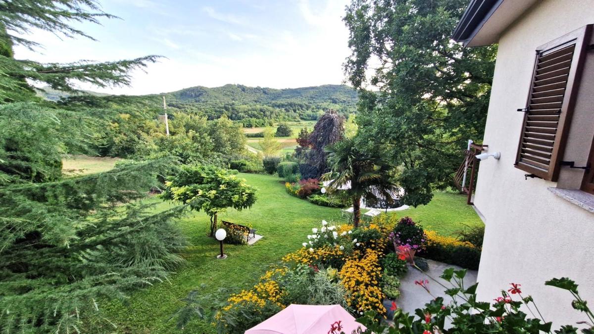 Pazin, Zarečje – Casa di 200 m² nella Natura, Verde e Vista sul Fiume