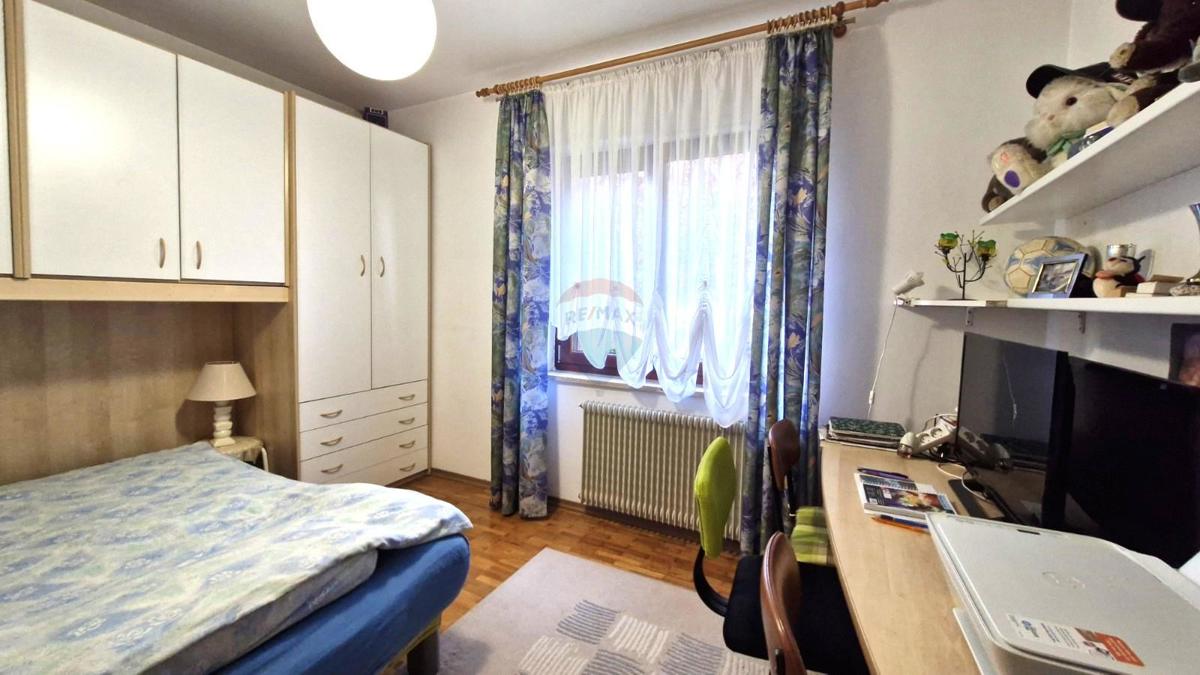 Pazin, Zarečje – Casa di 200 m² nella Natura, Verde e Vista sul Fiume