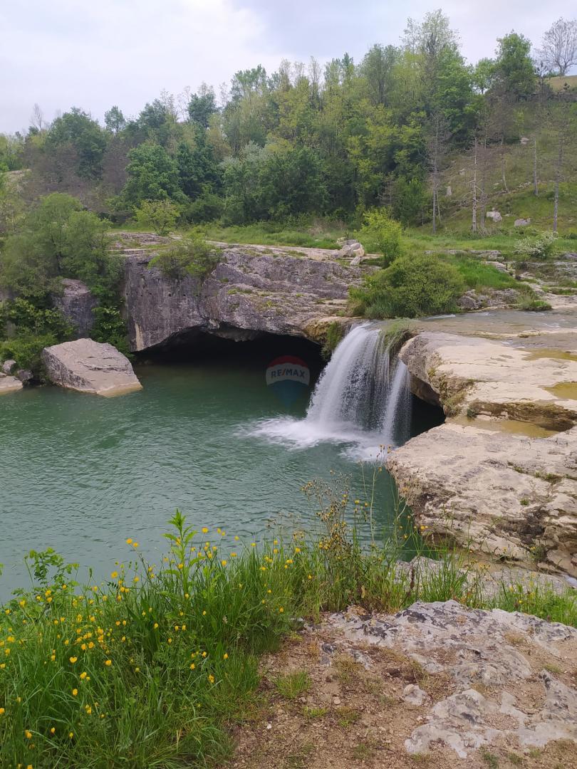 Pazin, Zarečje – Casa di 200 m² nella Natura, Verde e Vista sul Fiume