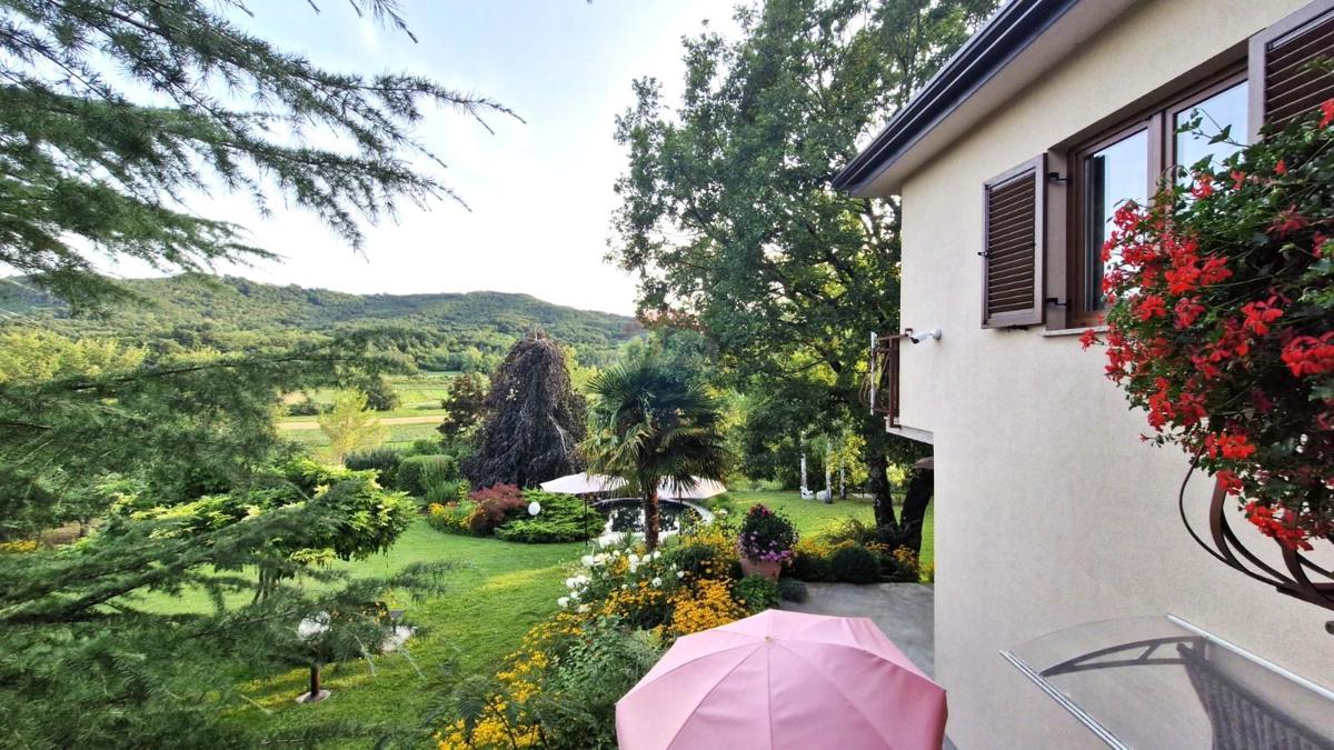 Pazin, Zarečje – Casa di 200 m² nella Natura, Verde e Vista sul Fiume