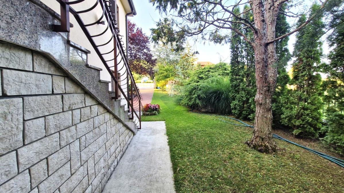 Pazin, Zarečje – Casa di 200 m² nella Natura, Verde e Vista sul Fiume