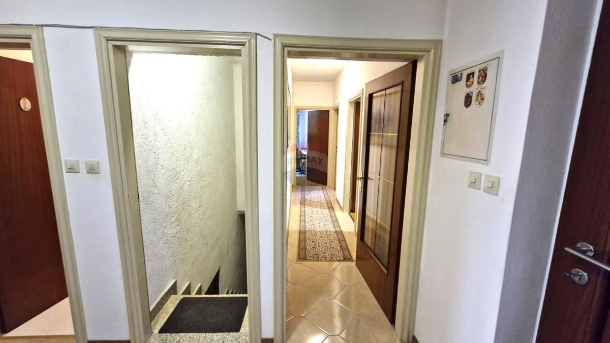 Pazin, Zarečje – Casa di 200 m² nella Natura, Verde e Vista sul Fiume