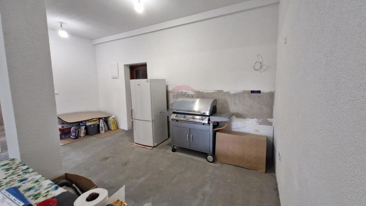 Pazin, Zarečje – Casa di 200 m² nella Natura, Verde e Vista sul Fiume
