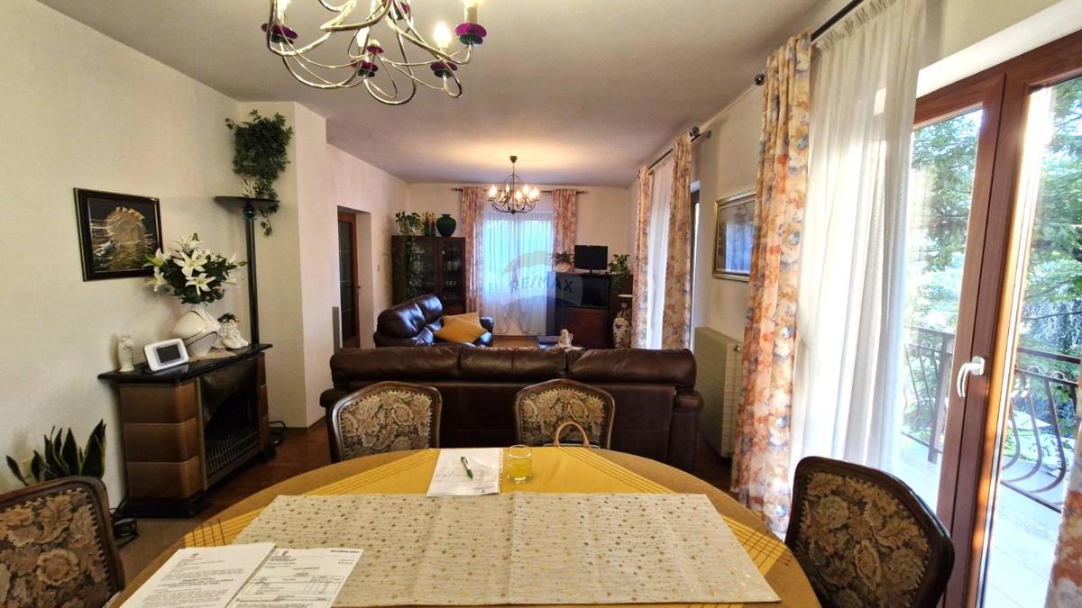 Pazin, Zarečje – Casa di 200 m² nella Natura, Verde e Vista sul Fiume