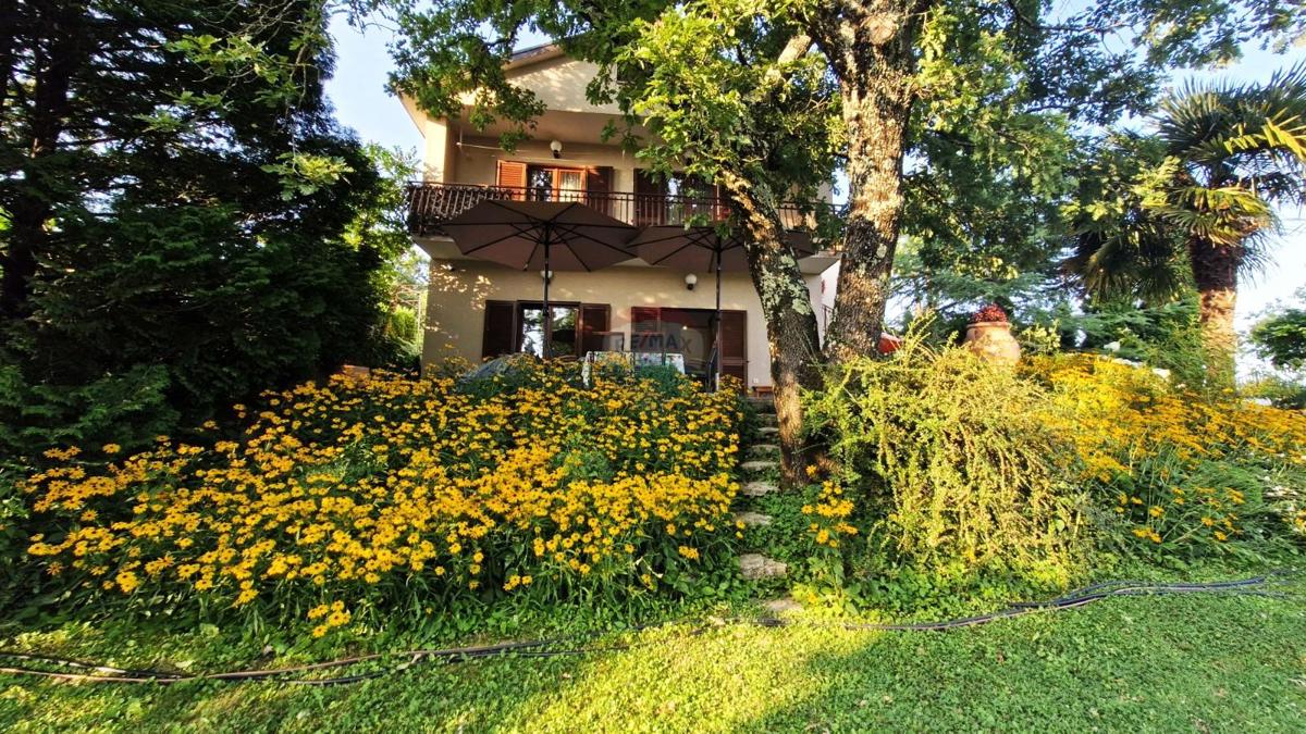 Pazin, Zarečje – Casa di 200 m² nella Natura, Verde e Vista sul Fiume