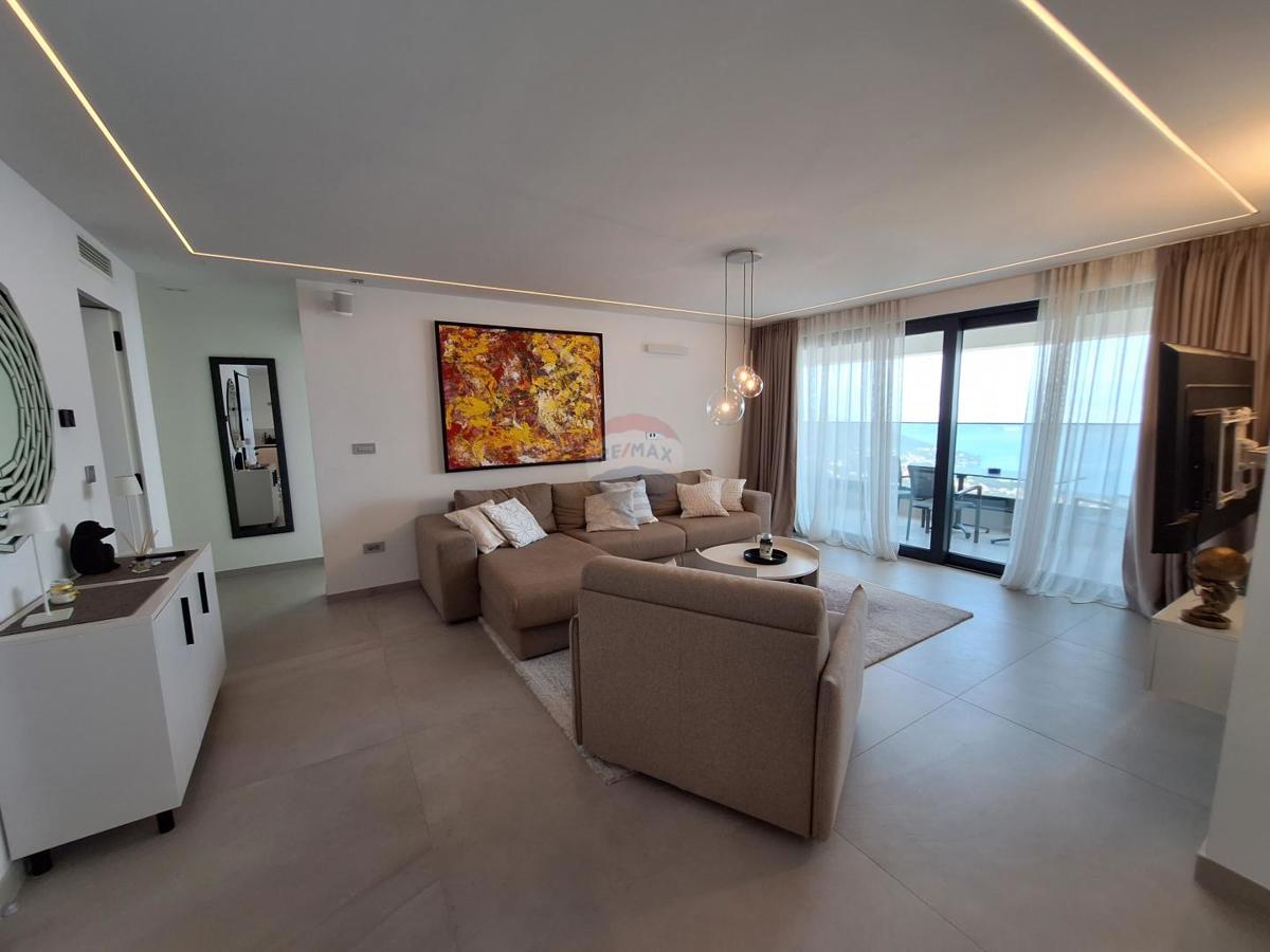 Appartamento Dobreć, Opatija - Okolica, 80m2