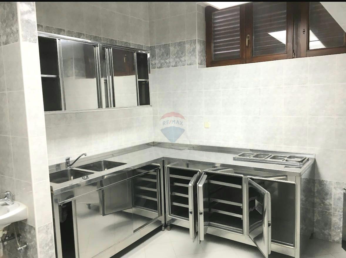 Attività commerciale Crikvenica, 150m2