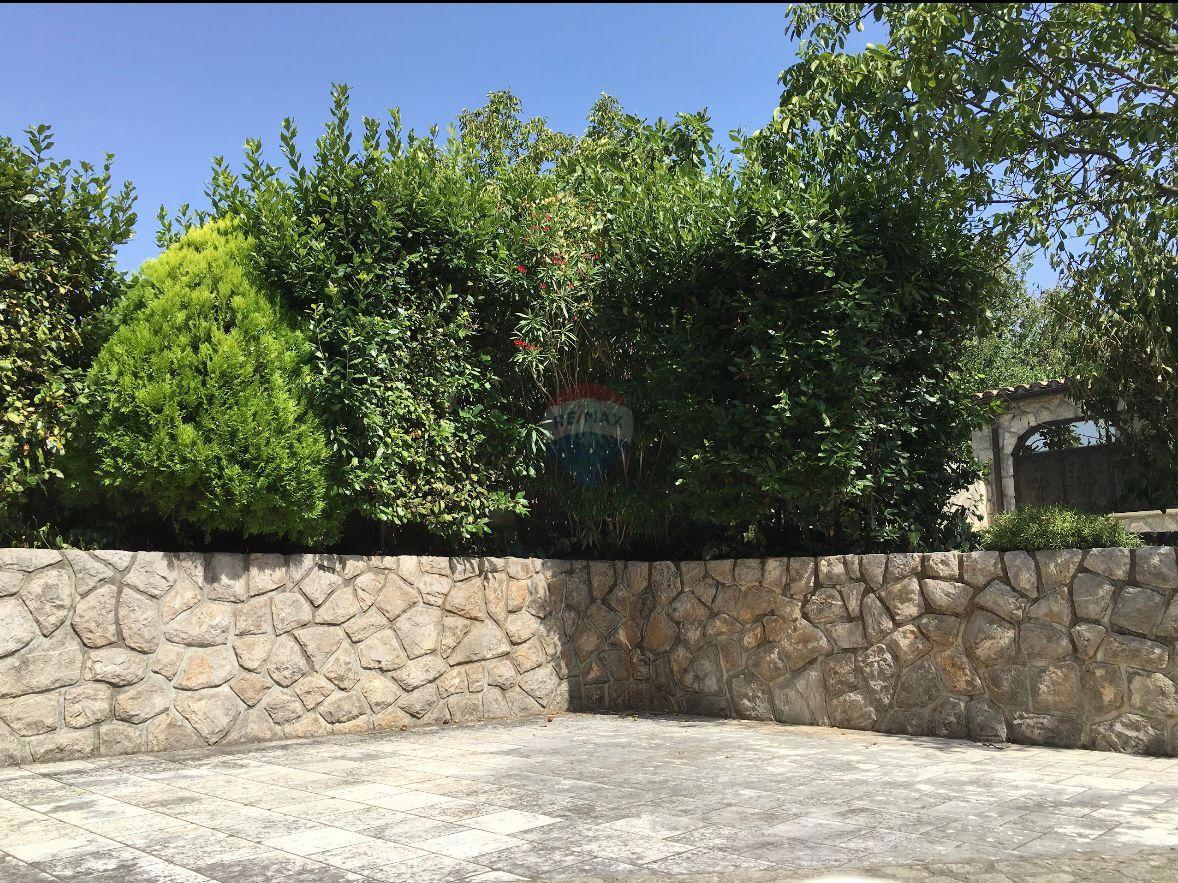 Attività commerciale Crikvenica, 150m2