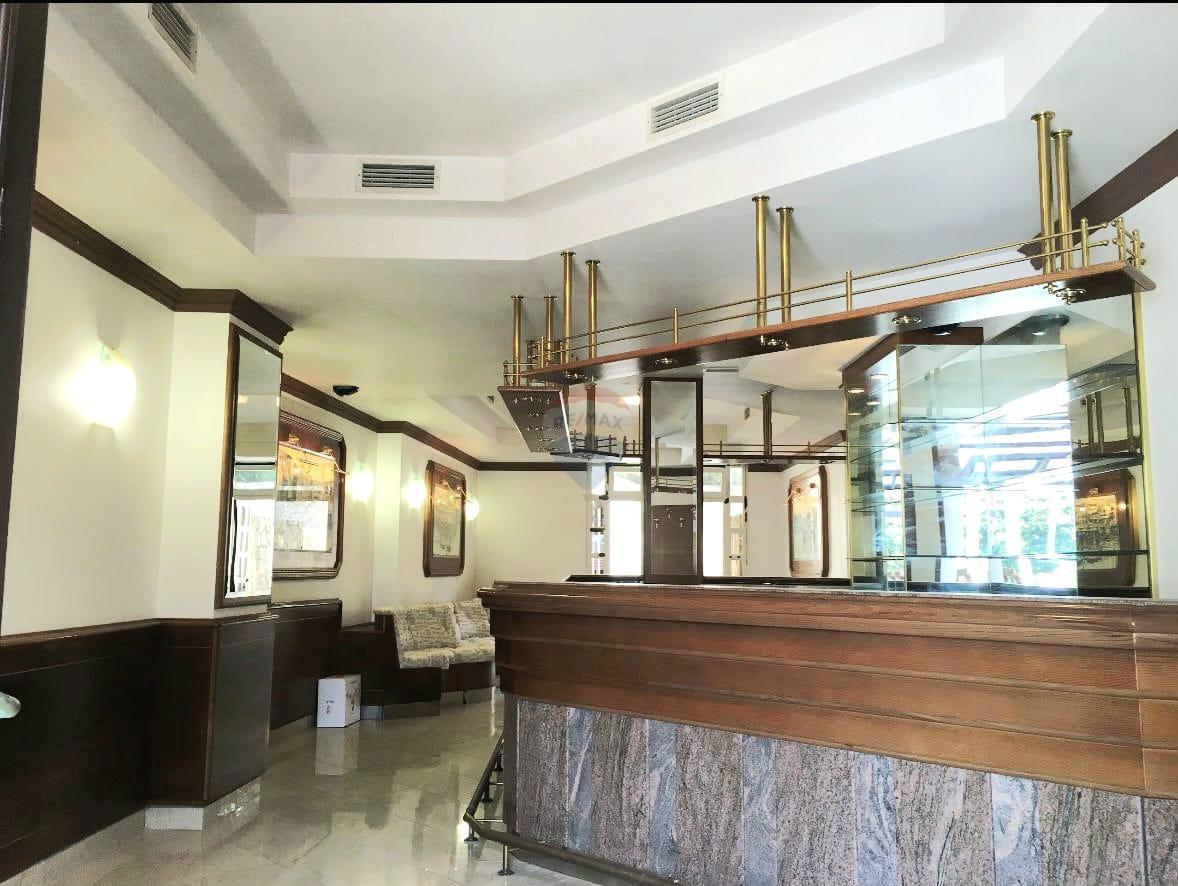 Attività commerciale Crikvenica, 150m2