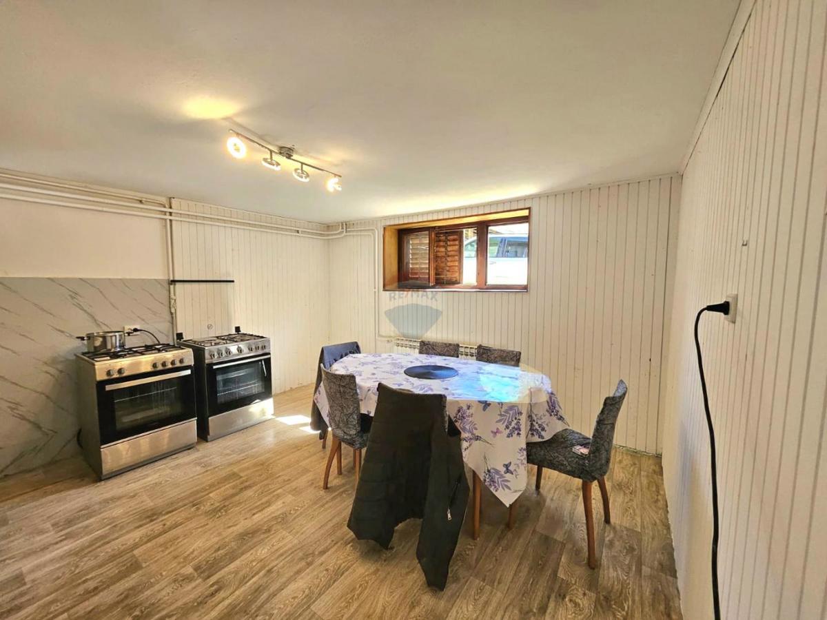 Casa Sveta Nedelja, 200m2