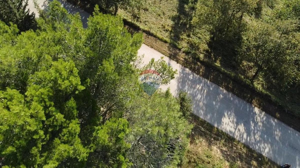 Terreno non edificabile Mugeba, Poreč, 1.290m2