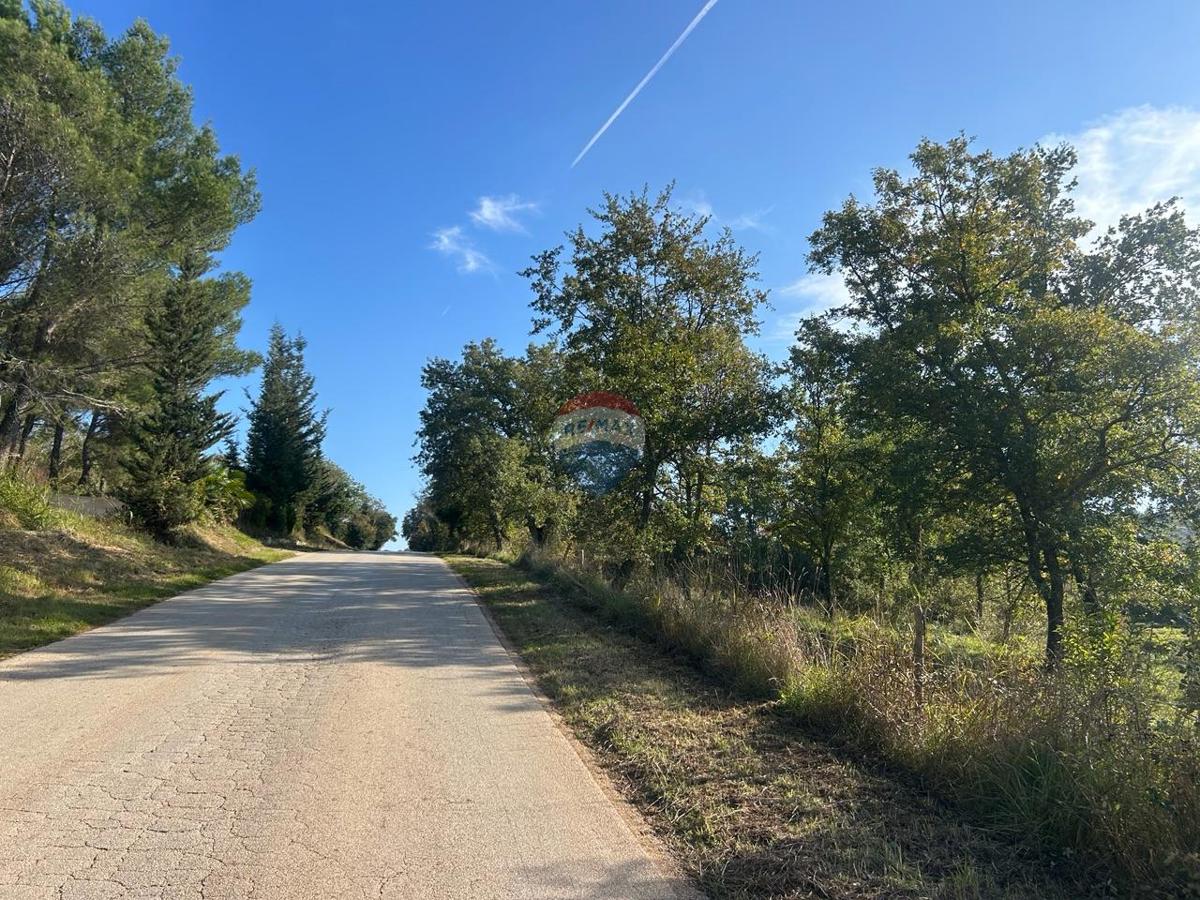 Terreno non edificabile Mugeba, Poreč, 1.290m2