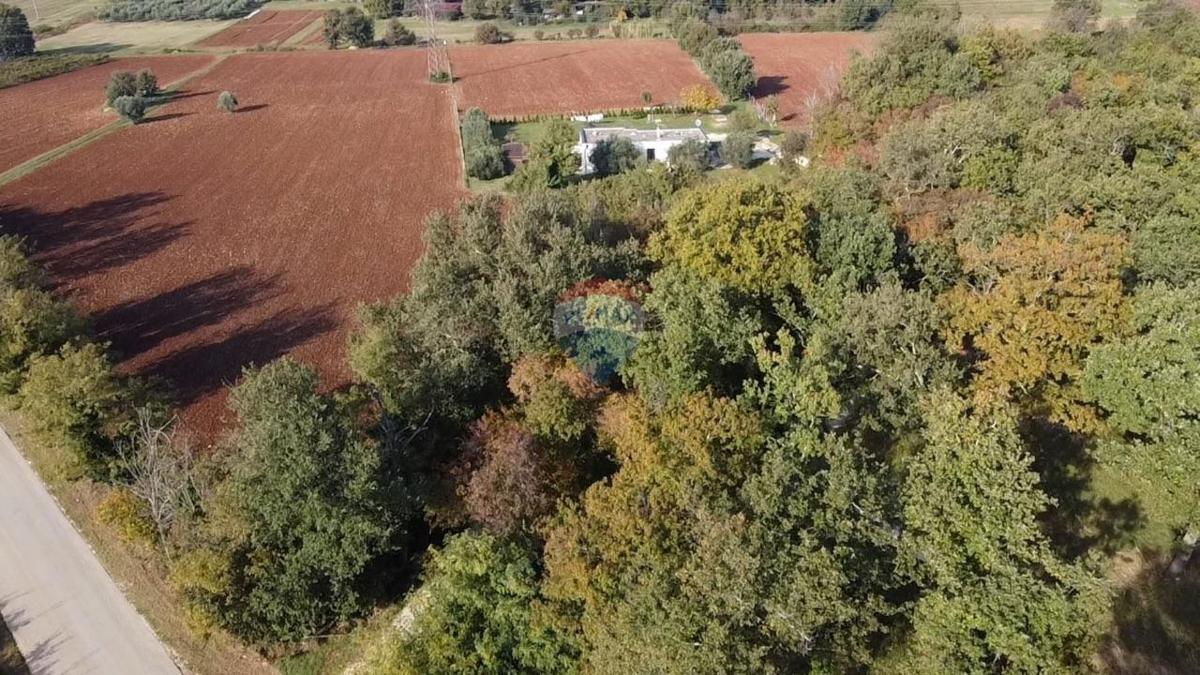 Terreno non edificabile Mugeba, Poreč, 1.290m2