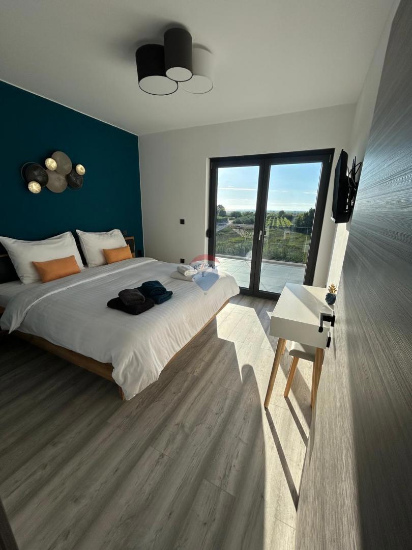 Istria, Vodnjan, Galižana – Villa con vista panoramica, 190 m², piscina, vista aperta