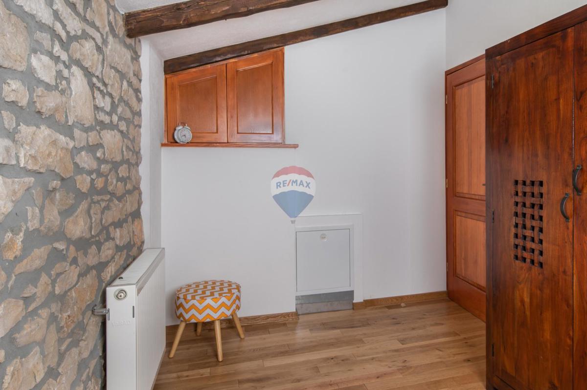 Casa Nedešćina, Sveta Nedelja, 350,88m2