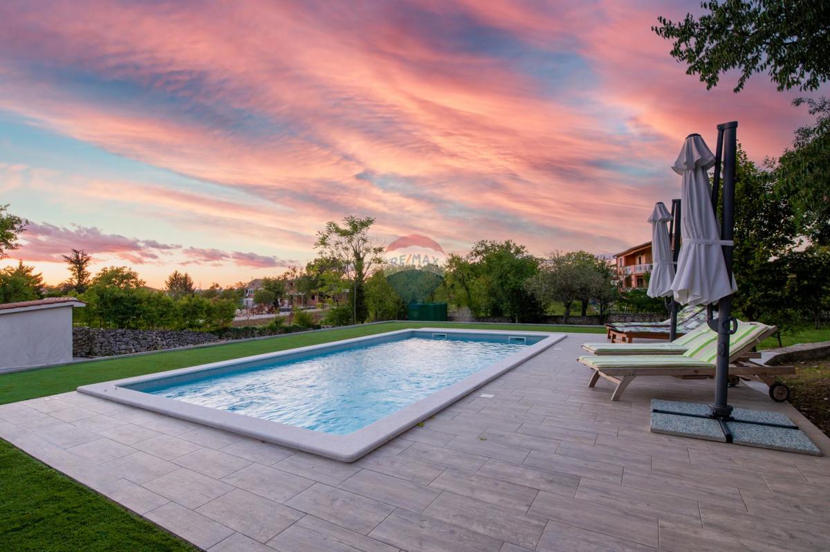 Casa Nedešćina, Sveta Nedelja, 350,88m2