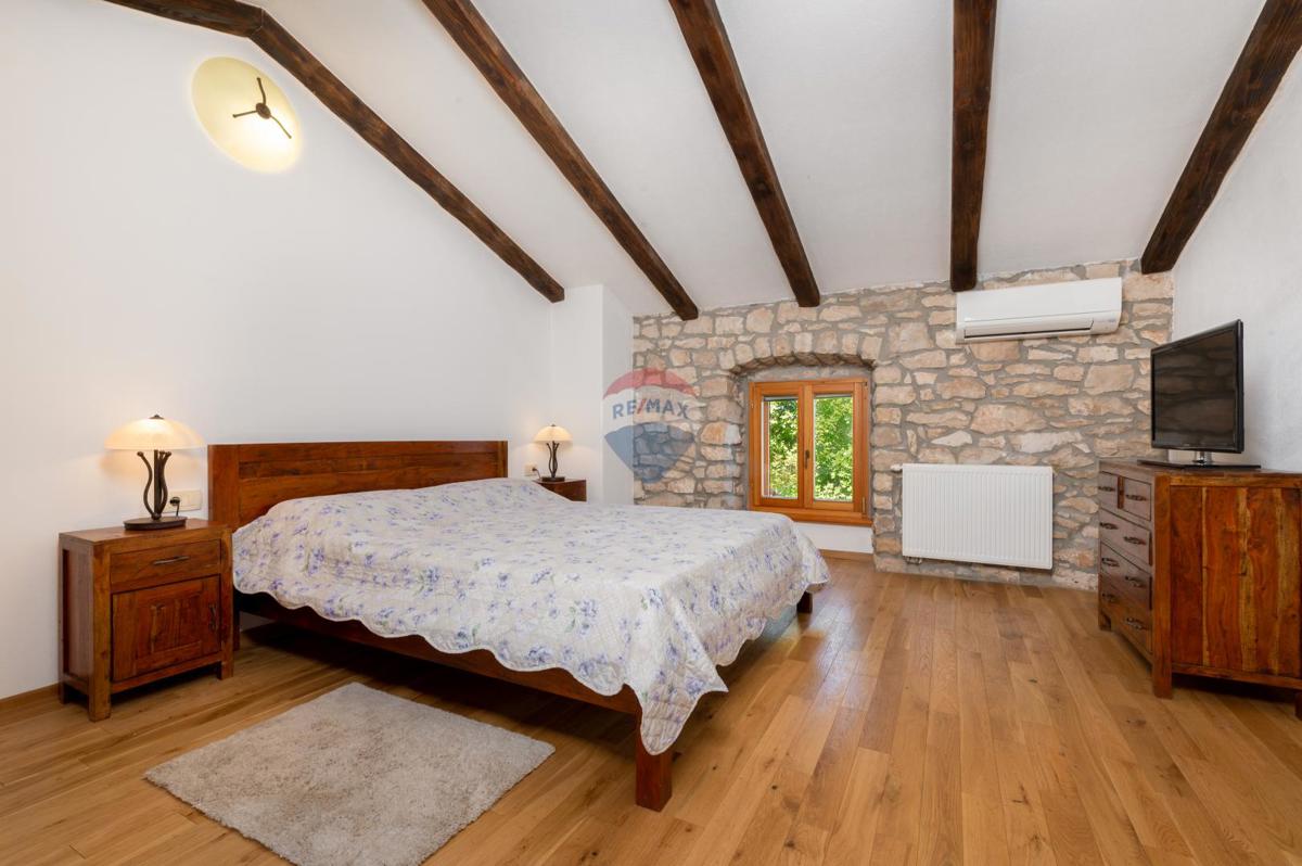 Casa Nedešćina, Sveta Nedelja, 350,88m2