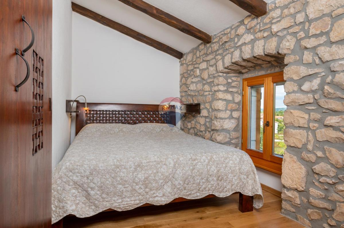 Casa Nedešćina, Sveta Nedelja, 350,88m2