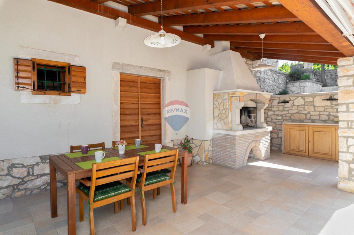 Casa Nedešćina, Sveta Nedelja, 350,88m2