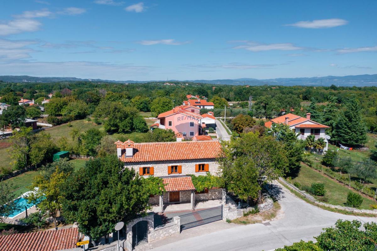 Casa Nedešćina, Sveta Nedelja, 350,88m2