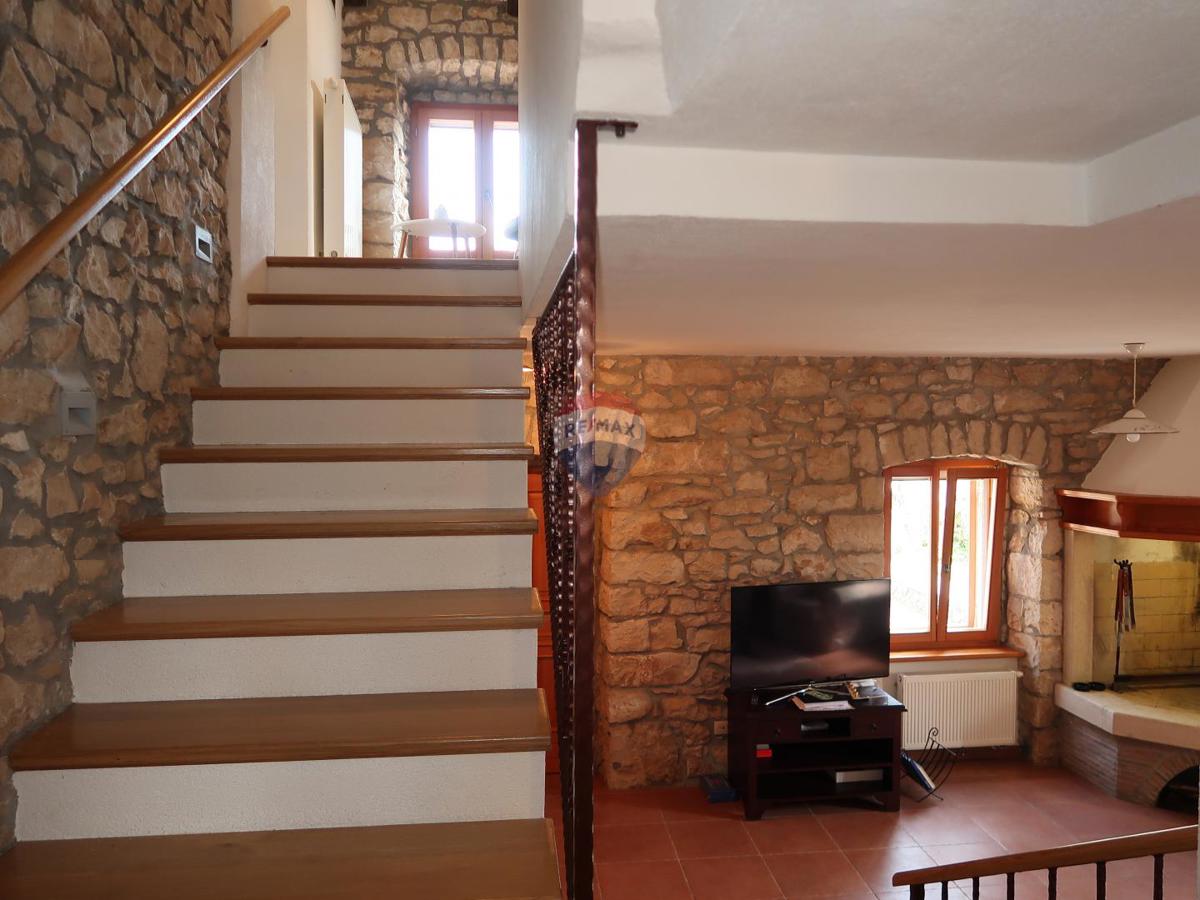 Casa Nedešćina, Sveta Nedelja, 350,88m2